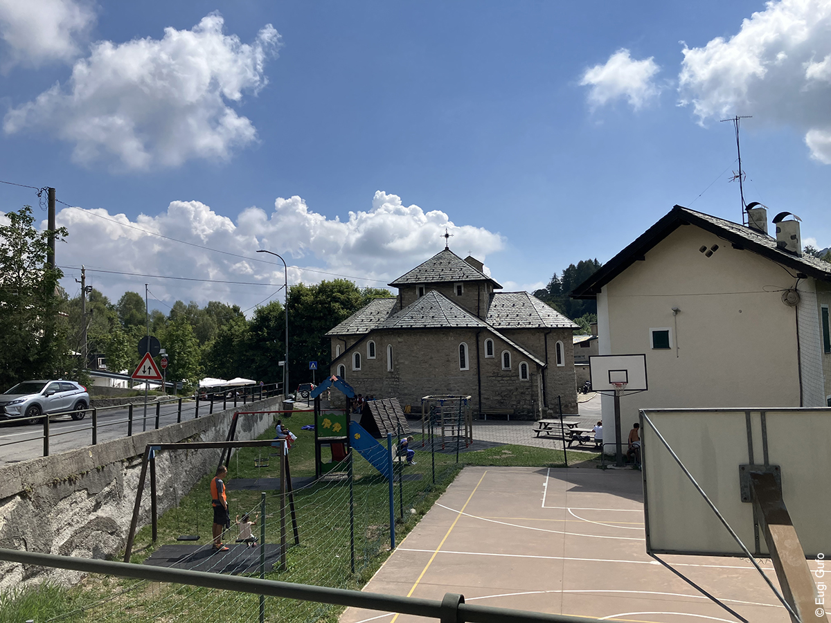 la chiesa del Sacro Cuore ai Piani Resinelli